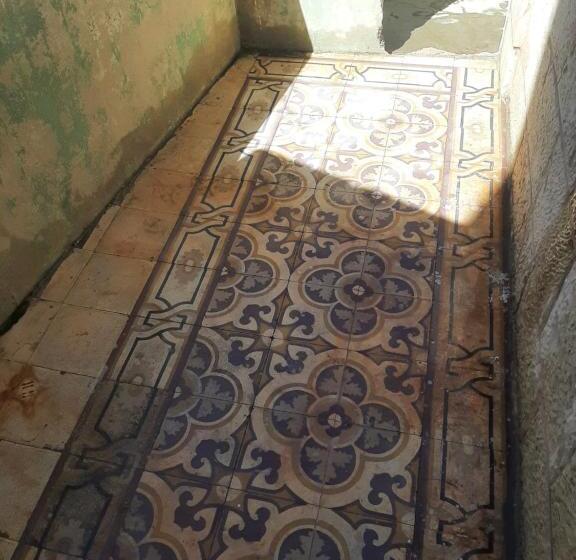 تختخواب و صبحانه King Chemosh