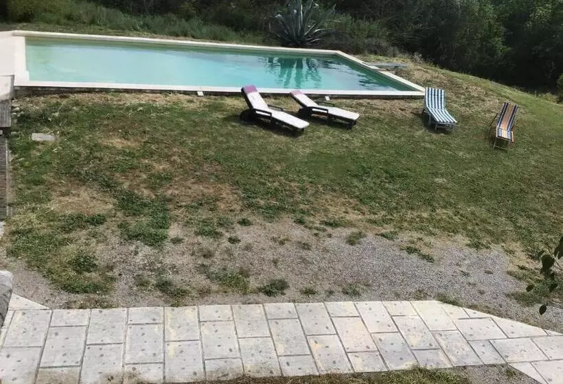 Aamiaismajoitus (B&B) Le Mas De L’amandier