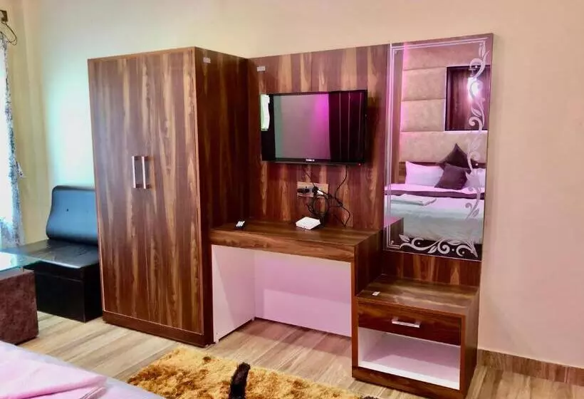 هتل Hot Pot, Dhangadhi