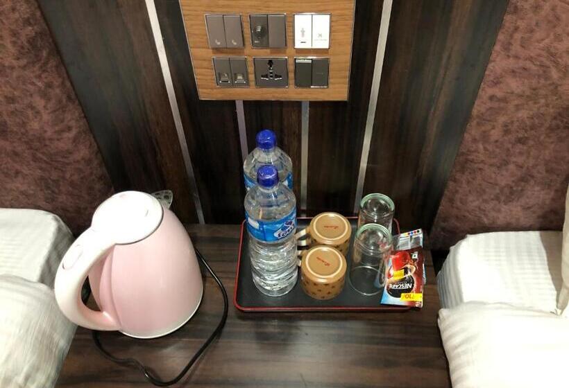 هتل Hot Pot, Dhangadhi