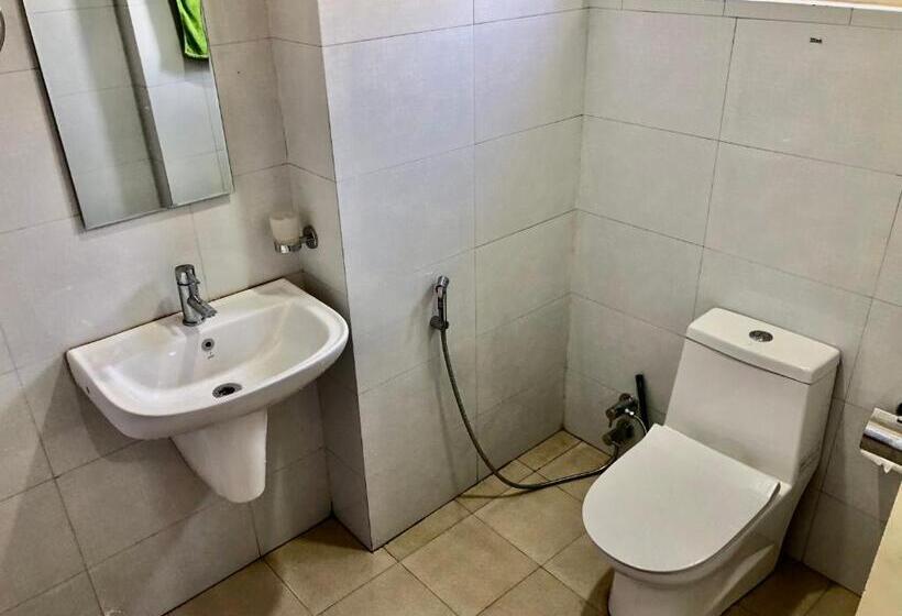 هتل Hot Pot, Dhangadhi