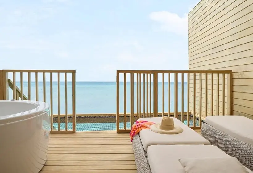 استراحتگاه Centara Mirage Lagoon Maldives