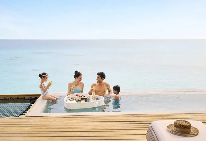 استراحتگاه Centara Mirage Lagoon Maldives