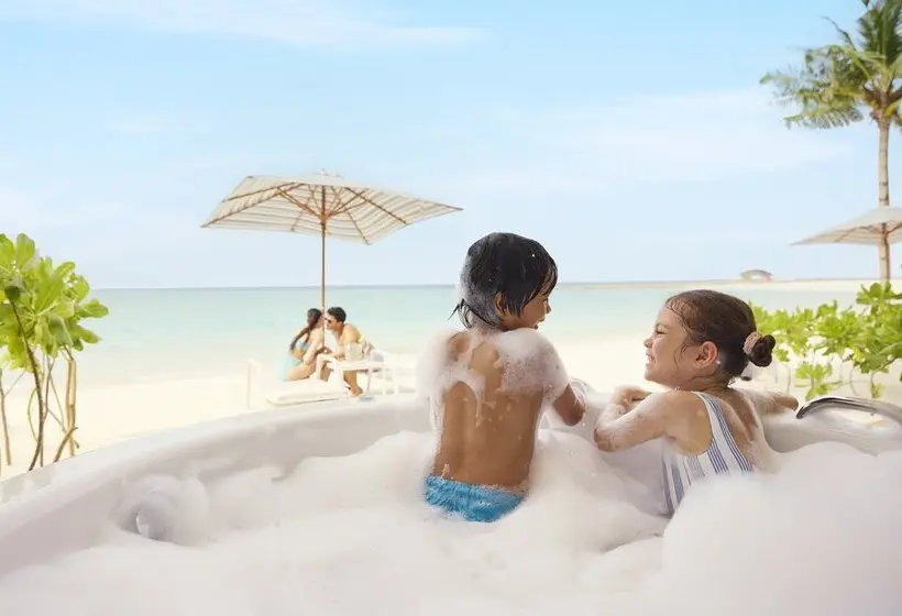 استراحتگاه Centara Mirage Lagoon Maldives