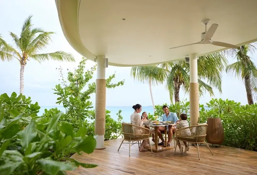 استراحتگاه Centara Mirage Lagoon Maldives