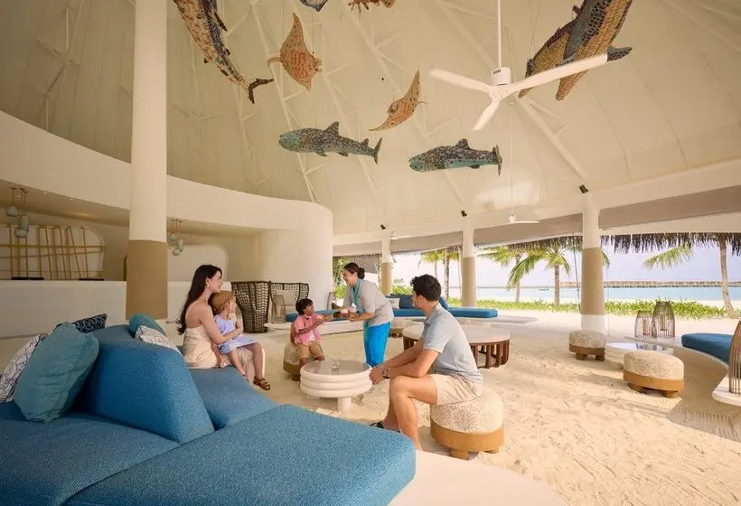 استراحتگاه Centara Mirage Lagoon Maldives