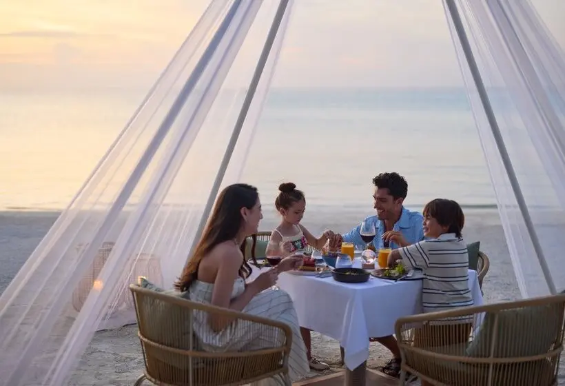 استراحتگاه Centara Mirage Lagoon Maldives