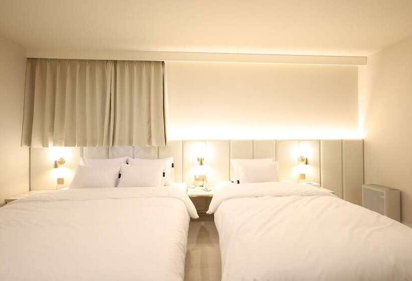 Changwon Denbasta Hotel Myeongseo