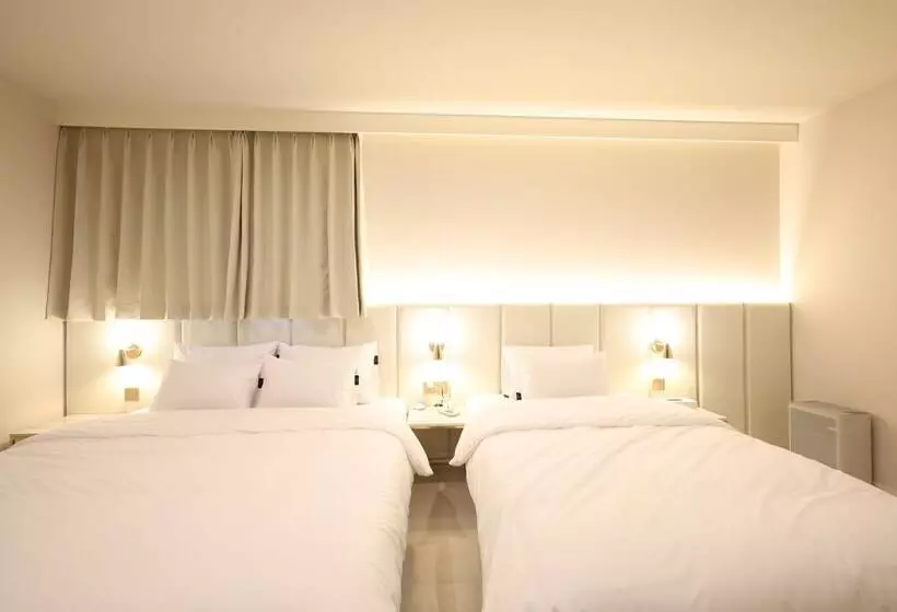 Changwon Denbasta Hotel Myeongseo
