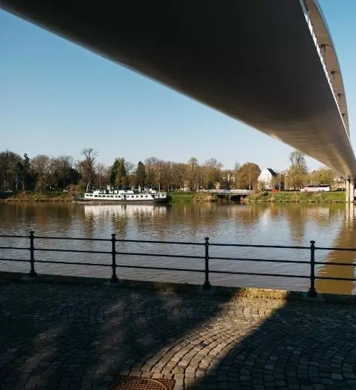 هاستل Botel Maastricht