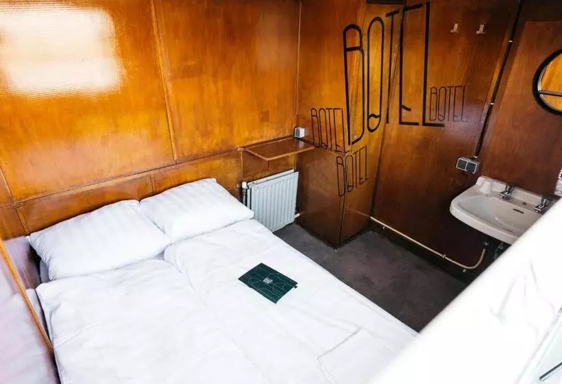 هاستل Botel Maastricht