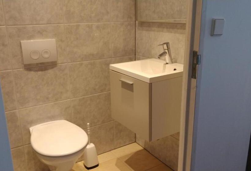 مبيت وإفطار Op De Burg