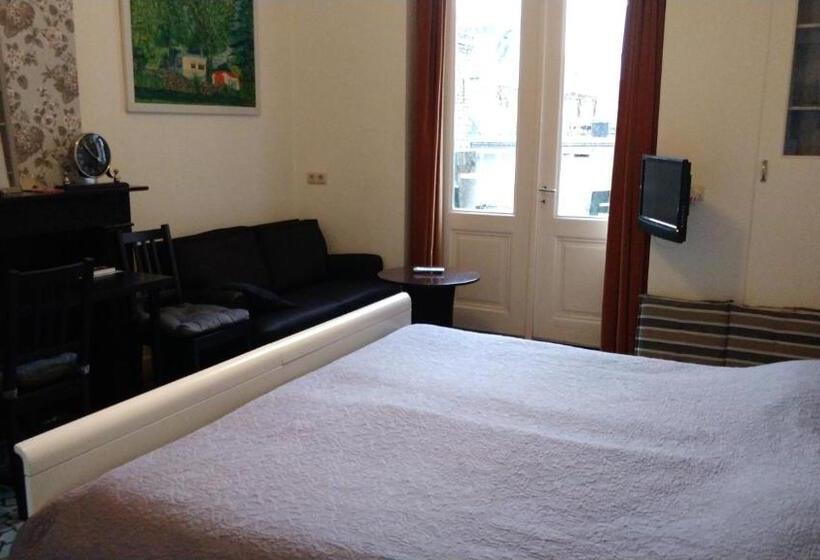 مبيت وإفطار Op De Burg