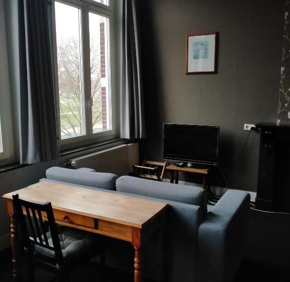 مبيت وإفطار Op De Burg