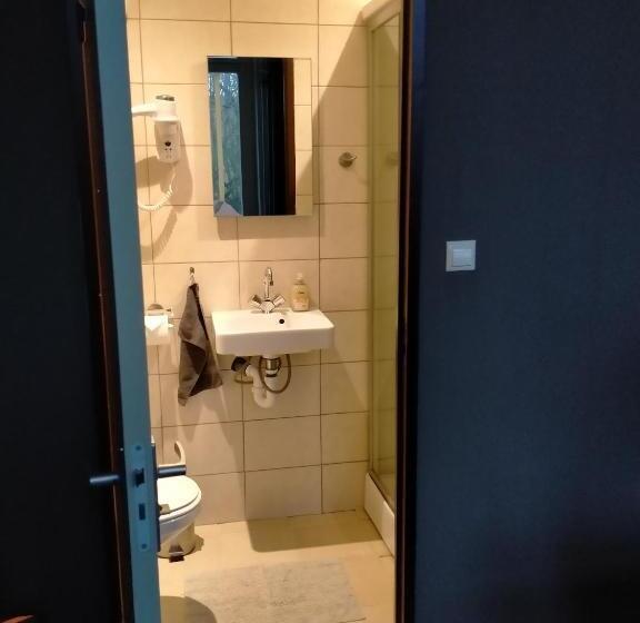 مبيت وإفطار Op De Burg