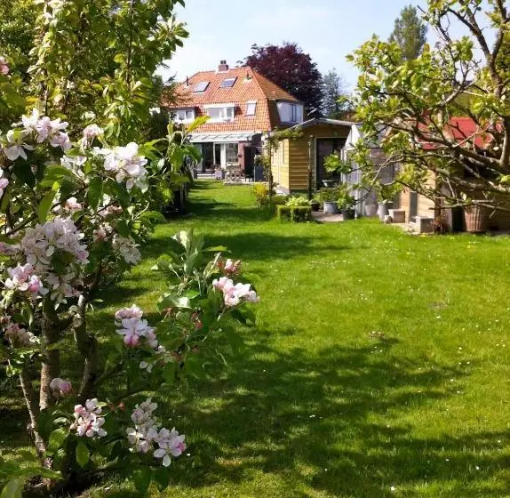 Bed & Breakfast Bij Janzen