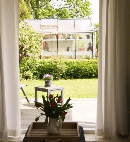 Bed & Breakfast Bij Janzen