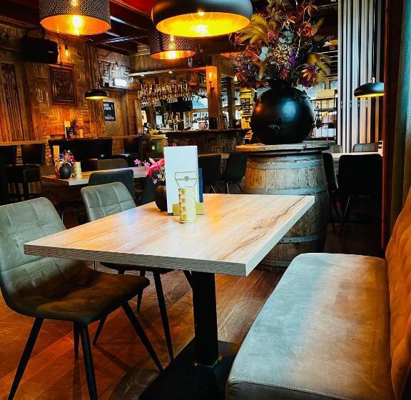 ホテル Onder De Linden