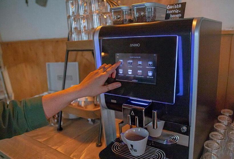 ホテル Onder De Linden