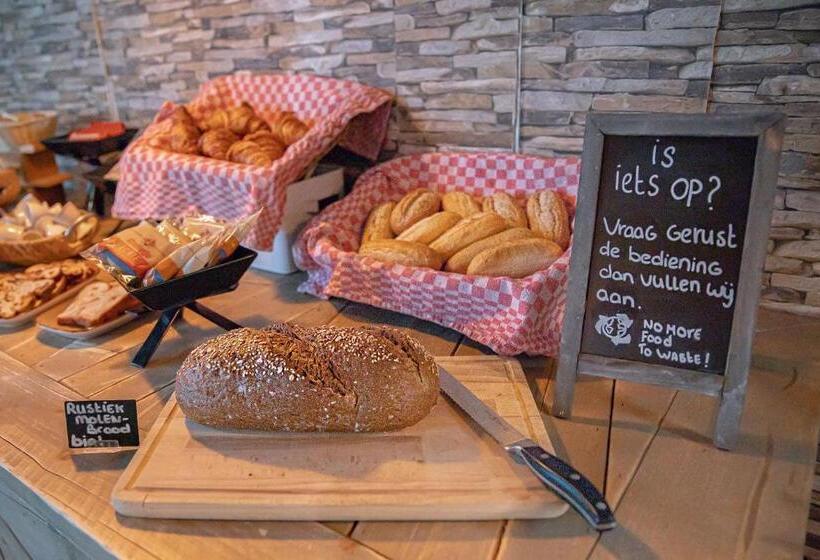 ホテル Onder De Linden