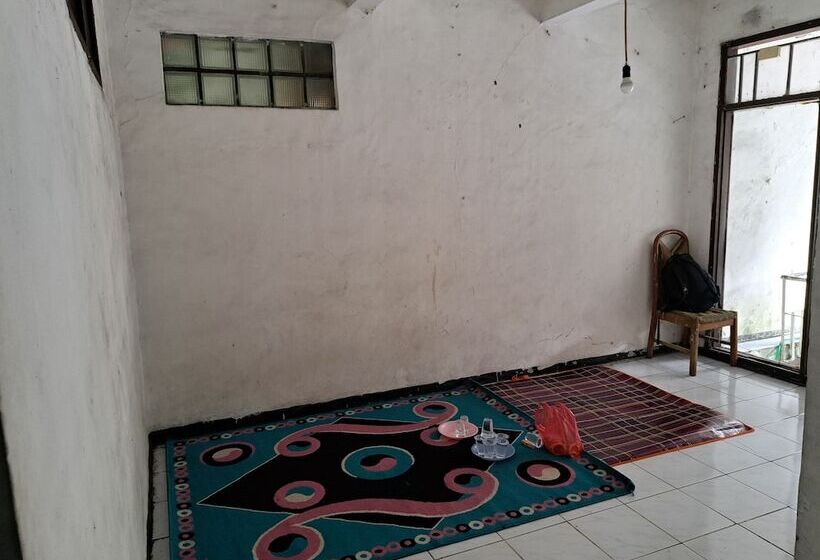 Hotel Spot On 93956 Siliwangi Guest House Syariah