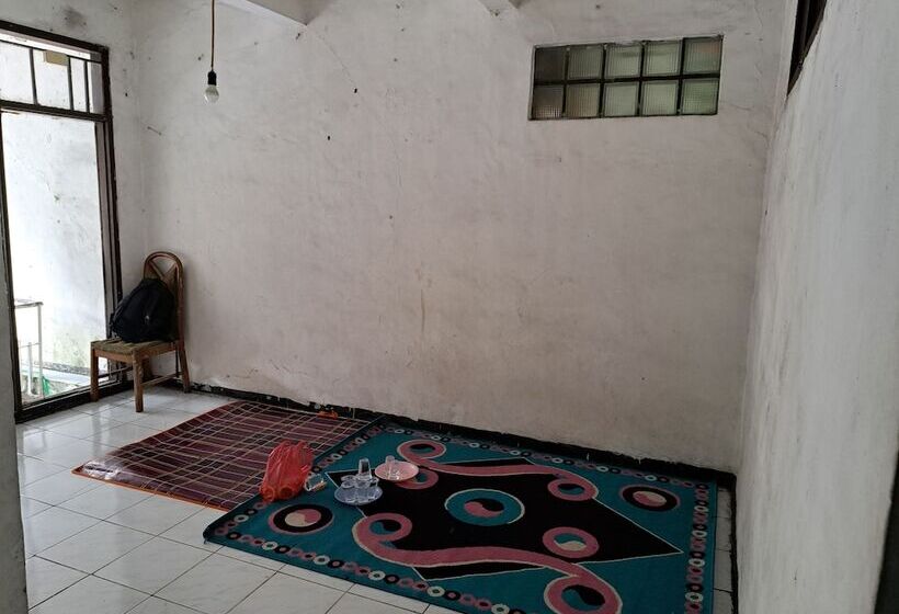 Hotel Spot On 93956 Siliwangi Guest House Syariah
