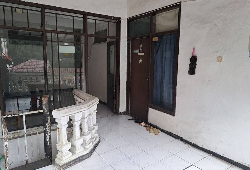 Hotel Spot On 93956 Siliwangi Guest House Syariah