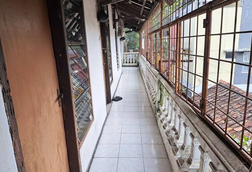 Hotel Spot On 93956 Siliwangi Guest House Syariah