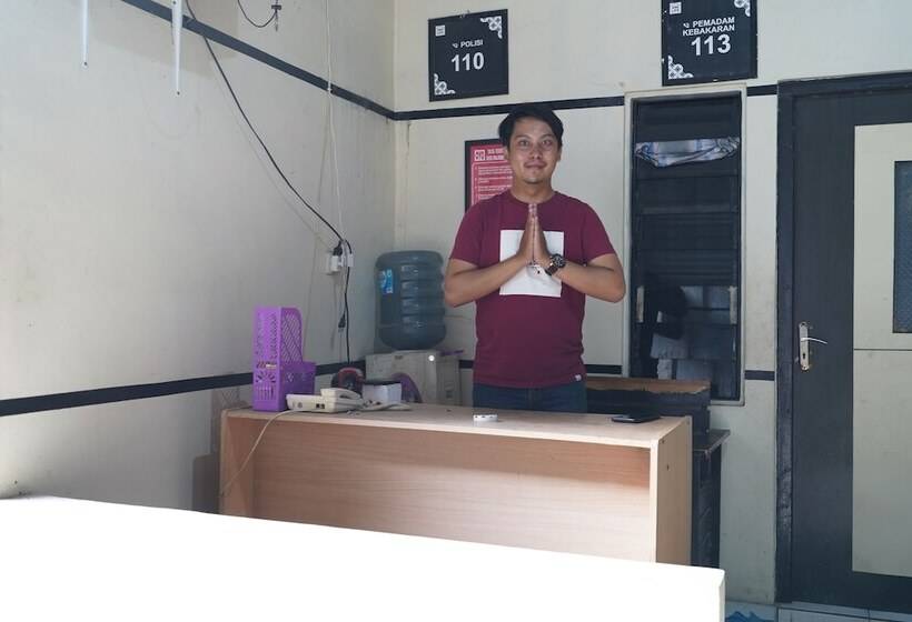 Hotel Spot On 93956 Siliwangi Guest House Syariah