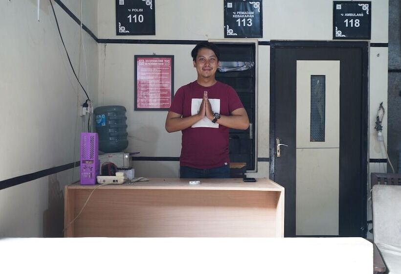 Hotel Spot On 93956 Siliwangi Guest House Syariah