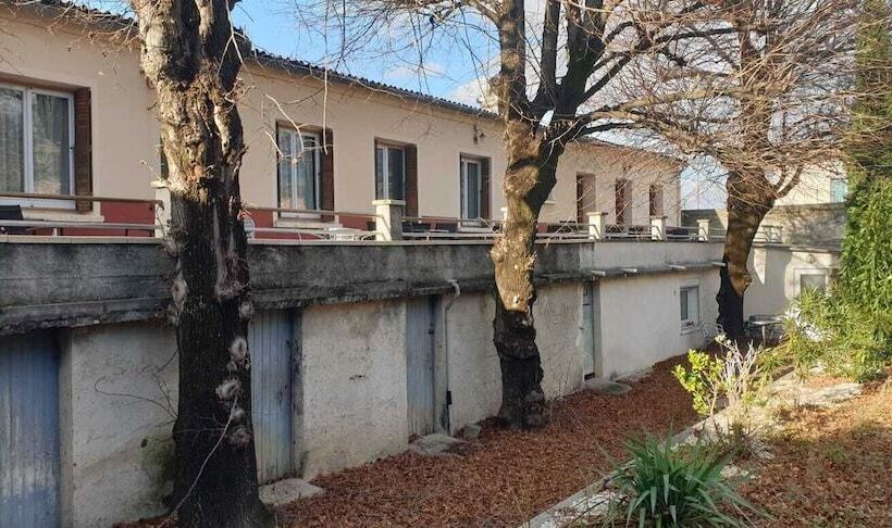 Hotel Logis Hôtels Et Restaurant La Pause Rn7