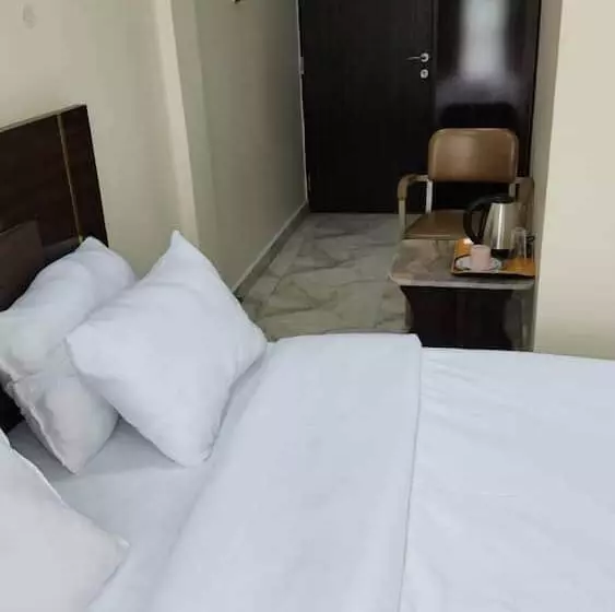 Ceetran Hotels