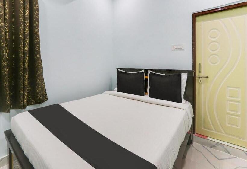 Oyo Hotel Eashan Inn