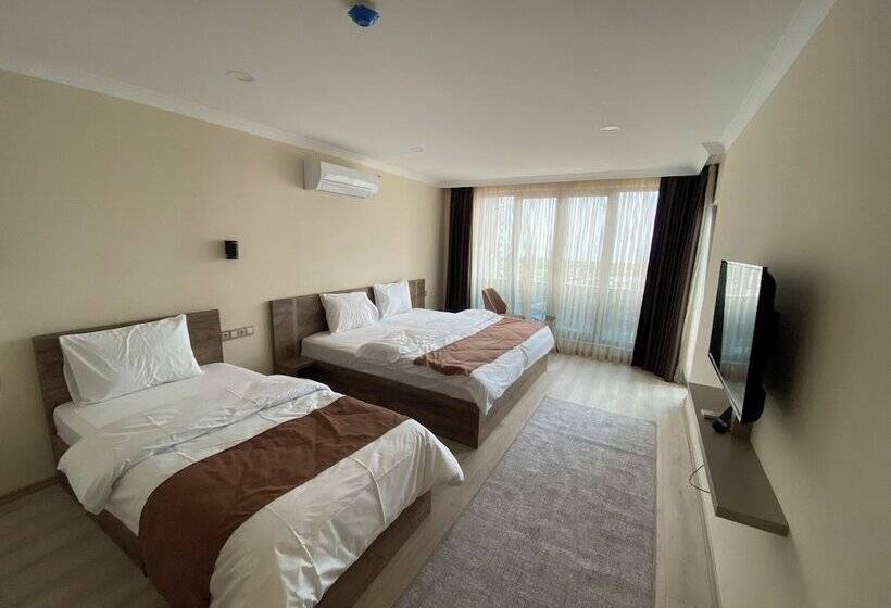 هتل Rena Grand Residence & Suit