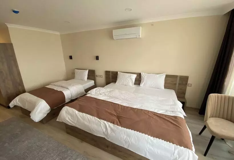 ホテル Rena Grand Residence & Suit