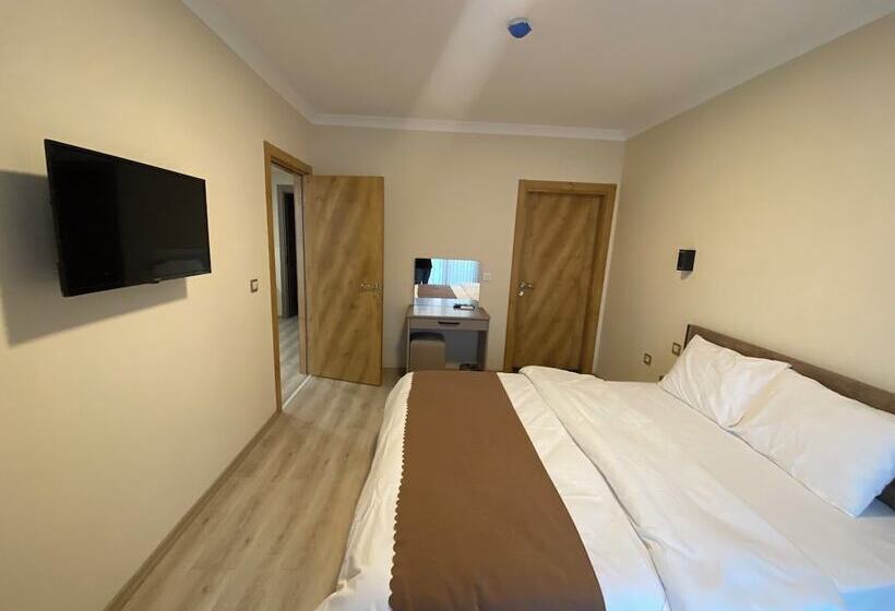 هتل Rena Grand Residence & Suit