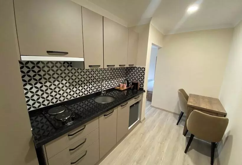 ホテル Rena Grand Residence & Suit