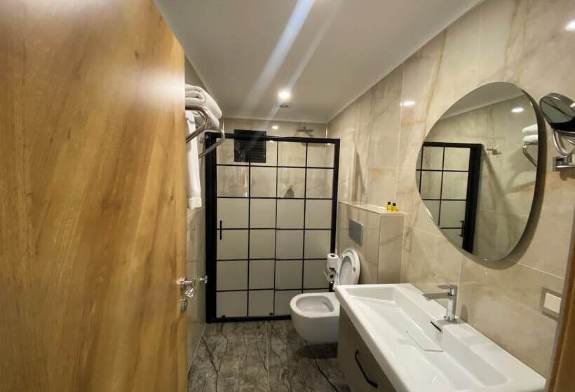 هتل Rena Grand Residence & Suit