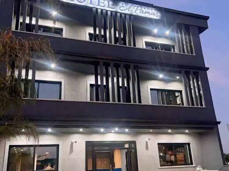 ホテル El Pamas
