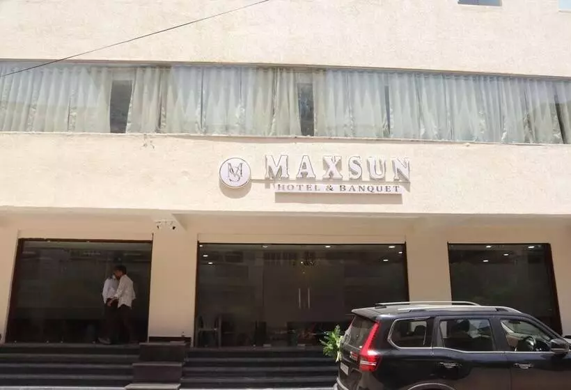 ホテル Maxsun Gwalior