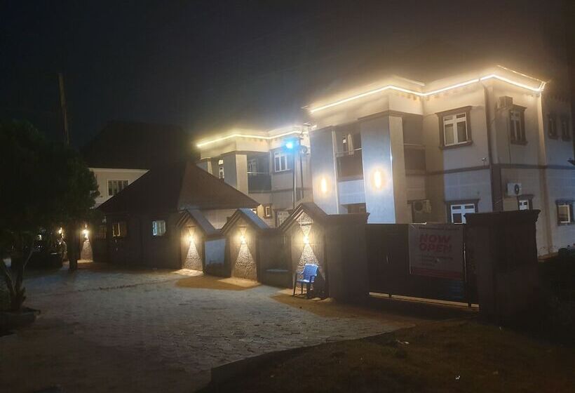 هتل Downunder Suites