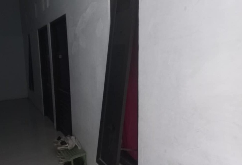 Hotel Spot On 93886 Kost Zalfa Amalia Syariah