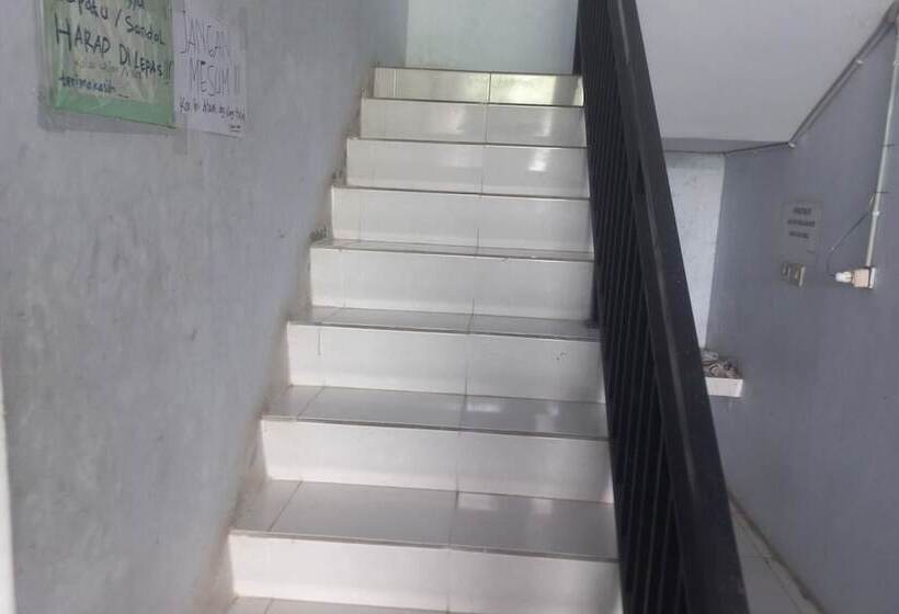 Hotel Spot On 93886 Kost Zalfa Amalia Syariah