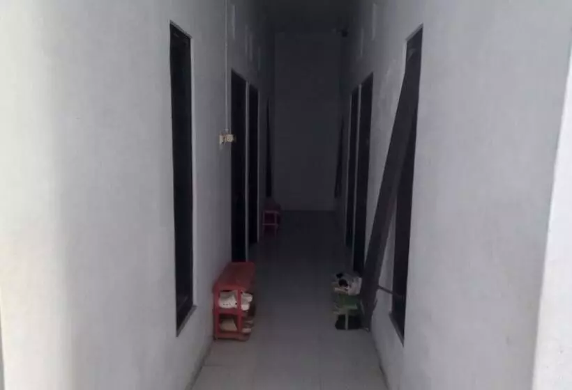 Hotelli Spot On 93886 Kost Zalfa Amalia Syariah