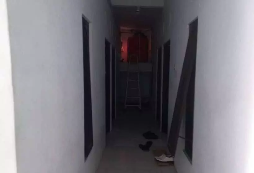 Hotelli Spot On 93886 Kost Zalfa Amalia Syariah