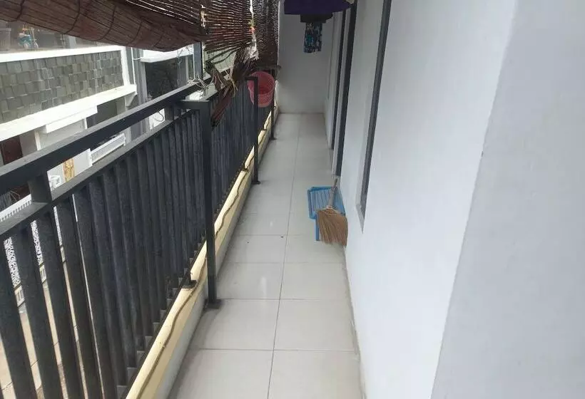 Hotelli Spot On 93886 Kost Zalfa Amalia Syariah