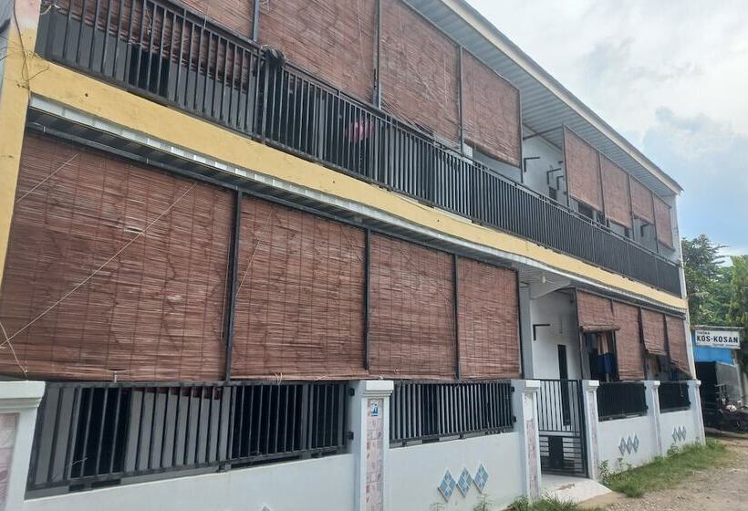 Hotel Spot On 93886 Kost Zalfa Amalia Syariah