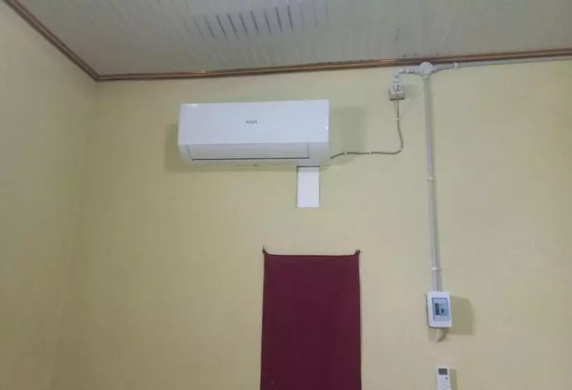 Hotelli Spot On 93886 Kost Zalfa Amalia Syariah