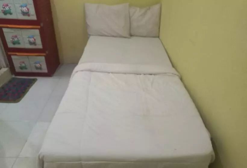 Hotelli Spot On 93886 Kost Zalfa Amalia Syariah