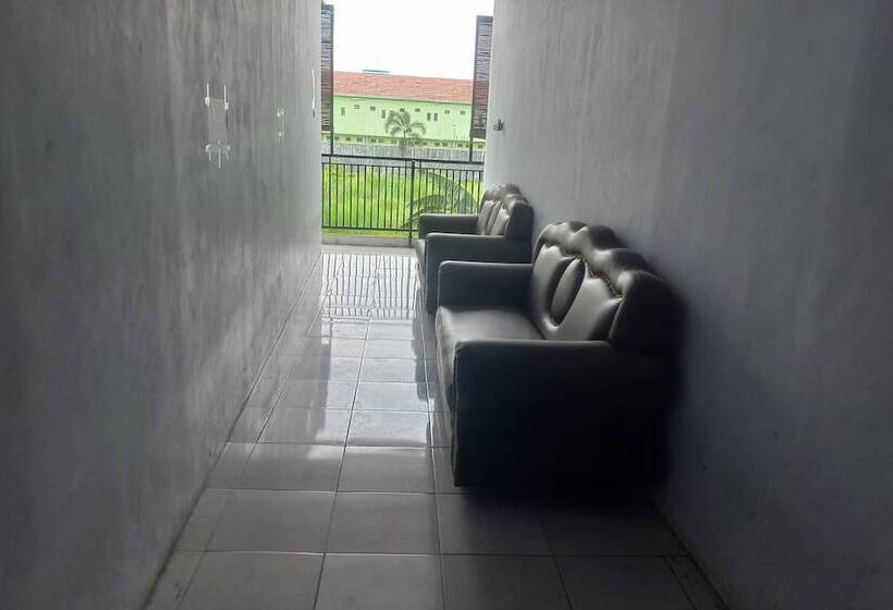 Hotel Spot On 93886 Kost Zalfa Amalia Syariah